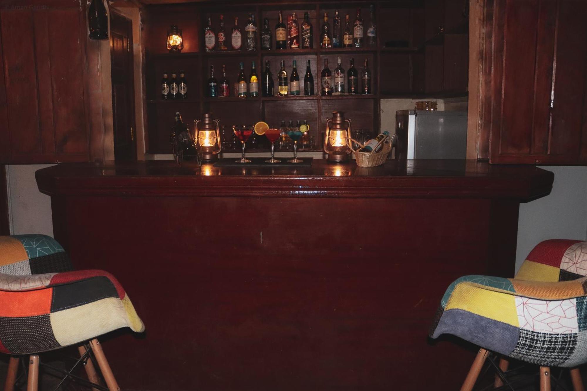 Drunken Elephant Mara Sekenani 外观 照片